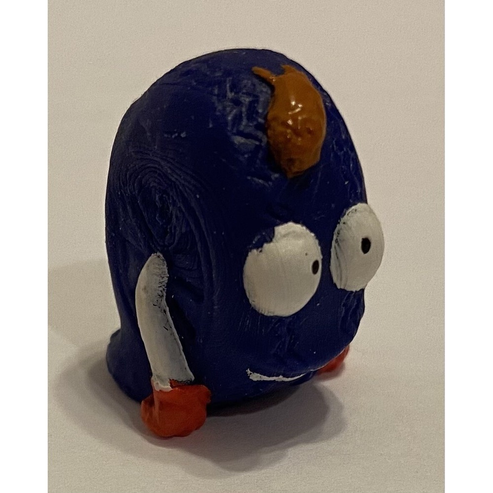 Trash Pack Series 1 Dead Tyre Exclusive Dark Blue Trashie Moose Squishy